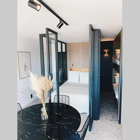 Apartmán Wonderful Architect Designed Flat With Sea View