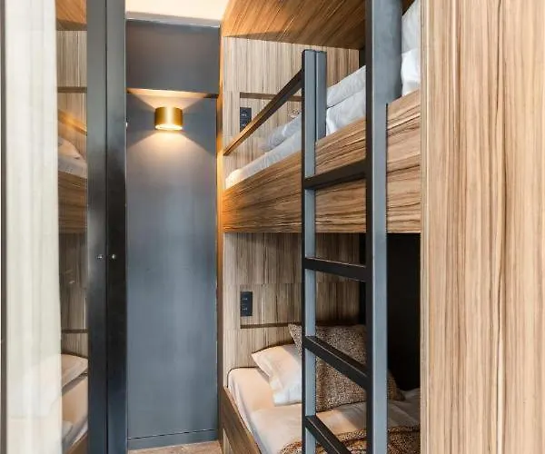 Апартаменты Wonderful Architect Designed Flat With Sea View Остенде