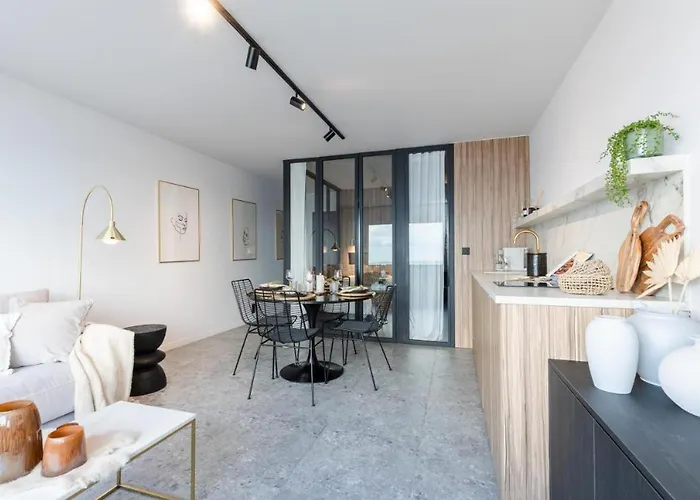 Wonderful Architect Designed Flat With Sea View Остенде