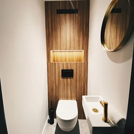 Wonderful Architect Designed Flat With Sea View *