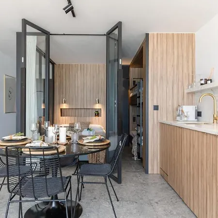 Wonderful Architect Designed Flat With Sea View Apartmán *